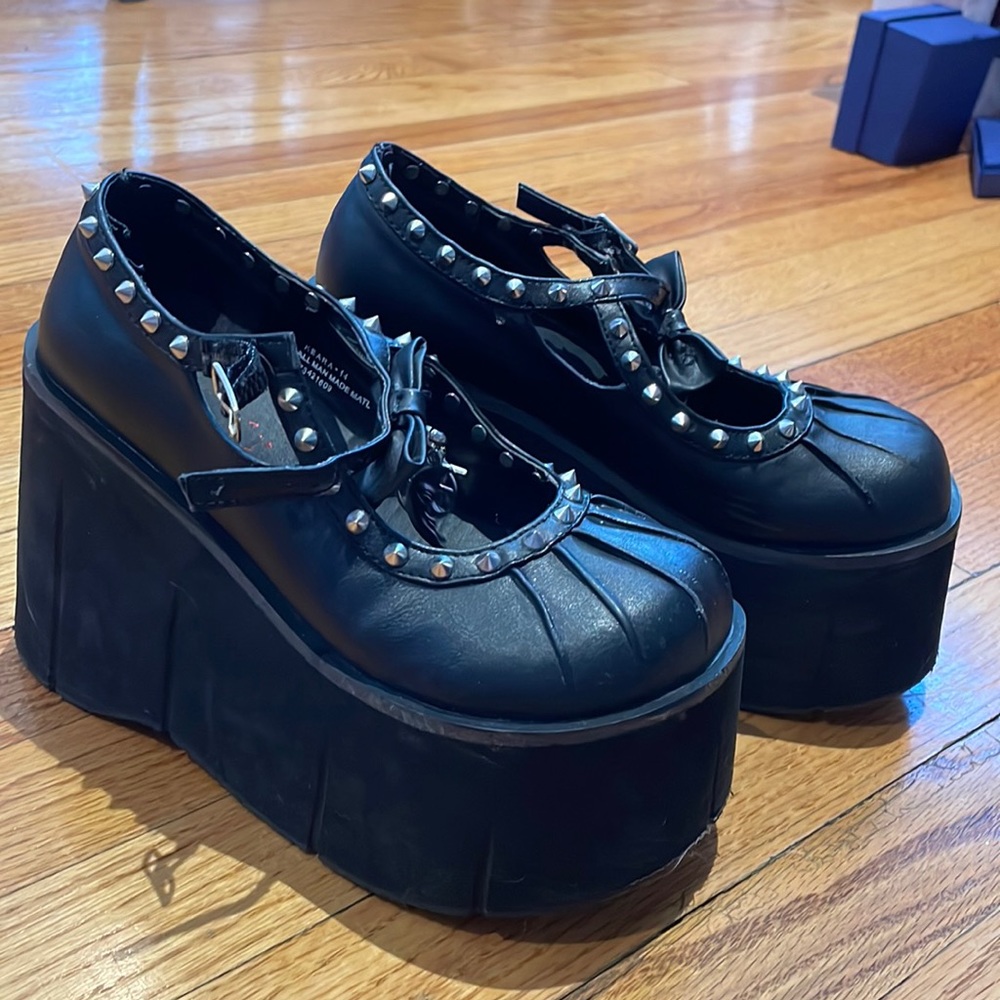 Demonia Keara 14 size 6